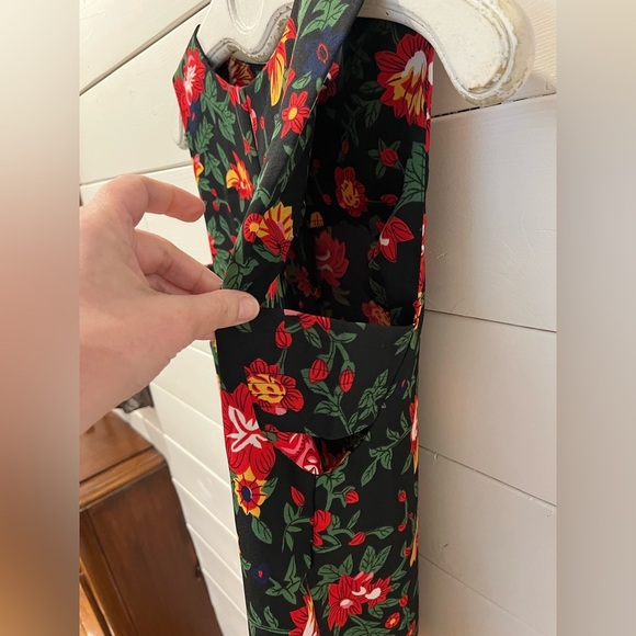 W118 by Walter Baker – Sleeveless Floral Blouse (M)🌸 - Picture 6 of 7